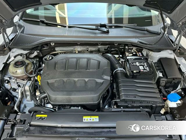 Volkswagen CC 2024 Темно-серый из Китая, фото 6