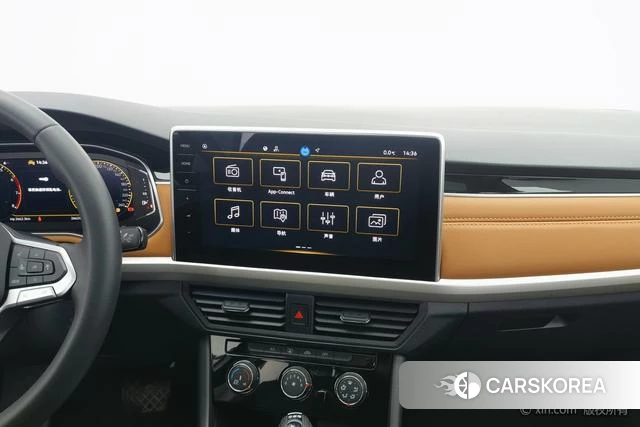 Volkswagen Bora 2024 Белый из Китая, фото 6