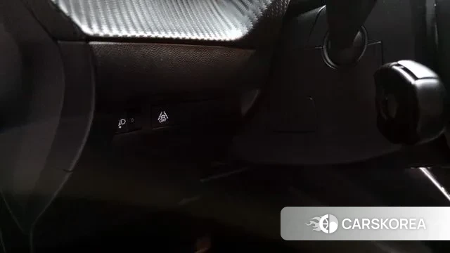 Peugeot e-208 second Generation 2022 Белый из Кореи, фото 6