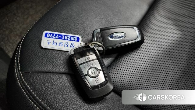 Ford Explorer 6th Generation 2019 Белый из Кореи, фото 6