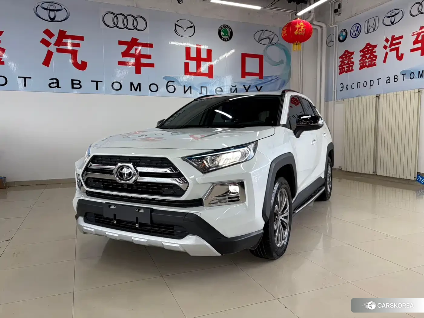 Toyota RAV4 2023 Белый из Китая, фото 6