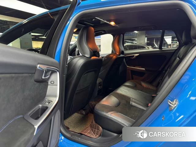 Volvo V60 2019 Синий из Китая, фото 6
