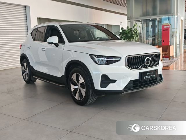 Volvo XC40 2022 Белый из Китая, фото 6