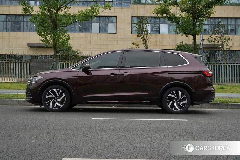 Volkswagen Viloran 2022 Коричневый из Китая, фото 6