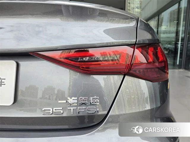 Audi A3 2022 Темно-серый из Китая, фото 6