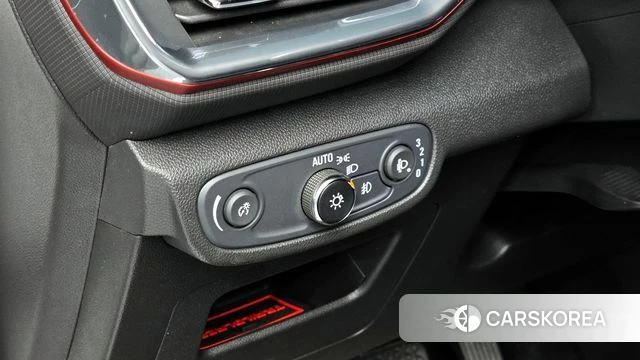 Chevrolet (GM Daewoo) Trailblazer 2021 Белый из Кореи, фото 6