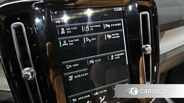 Volvo XC40 2022 Серебристо-серый из Кореи, фото 6