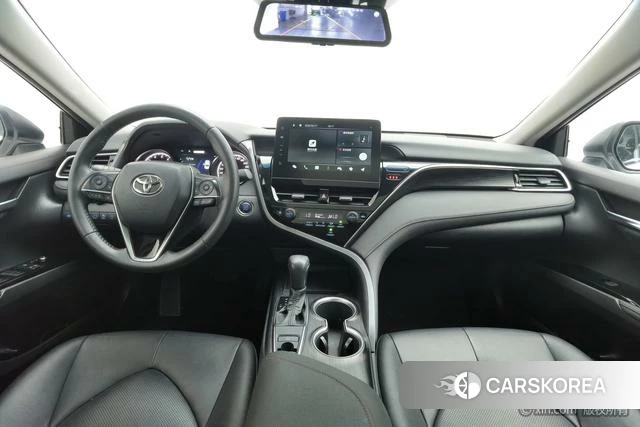 Toyota Camry 2021 Белый из Китая, фото 6