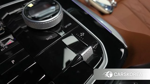 BMW X7 (G07) 2023 Небесно-голубой из Кореи, фото 6