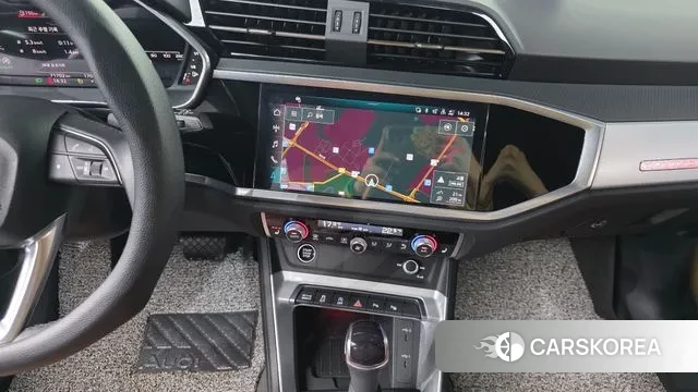 Audi Q3 (F3) 2022 Белый из Кореи, фото 6