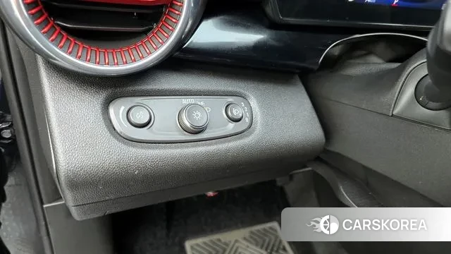 Chevrolet (GM Daewoo) Trax Crossover 2023 Черный из Кореи, фото 6