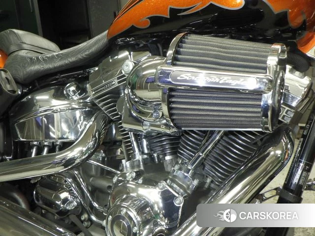 Harley-Davidson Softail Breakout FXSB CVO id 3945794 из Японии 6