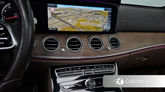 Mercedes-Benz E-Class W213 2020 Белый из Кореи, фото 6