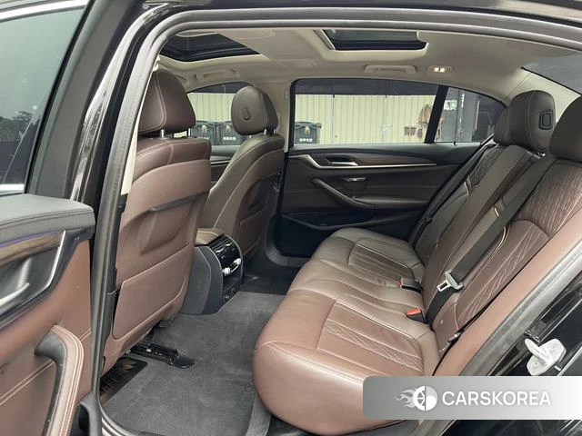 BMW 5 series PHEV 2019 Черный из Китая, фото 6