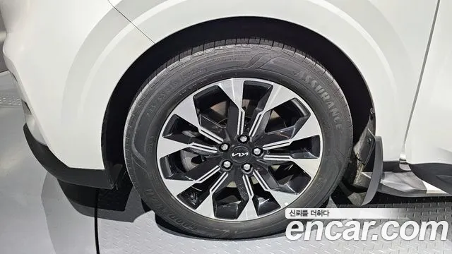 Kia Carnival 4th generation 2023 Белый из Кореи, фото 6