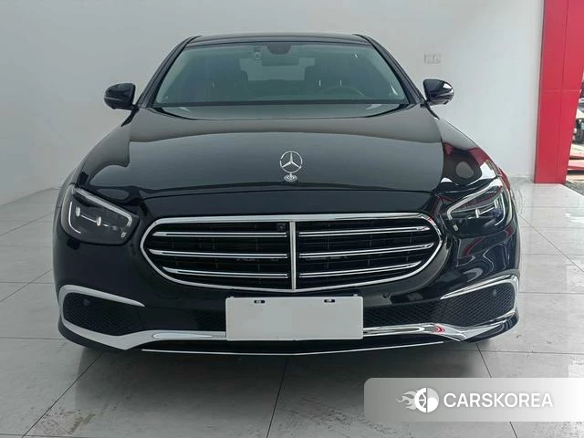 Mercedes-Benz E-class 2023 Черный из Китая, фото 6
