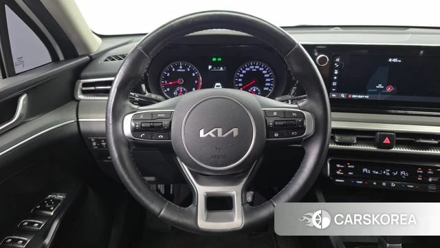 Kia K5 3rd generation 2023 Белый из Кореи, фото 6