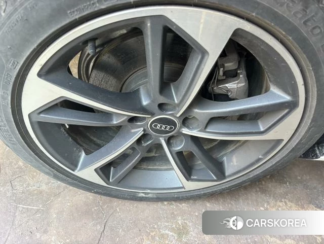 Audi A4L 2024 Белый из Китая, фото 6