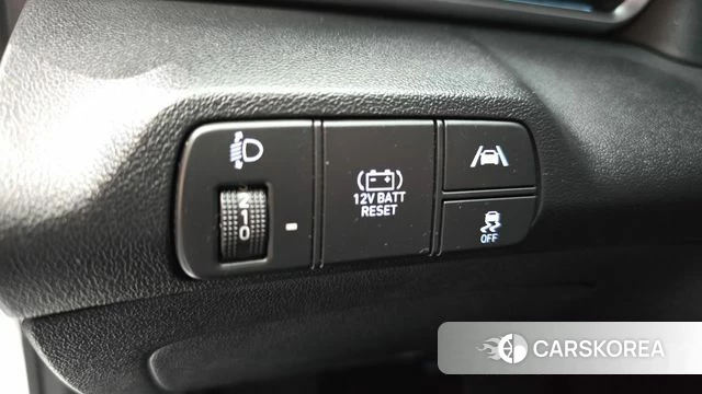 Hyundai Avante Hybrid (CN7) 2022 Белый из Кореи, фото 6