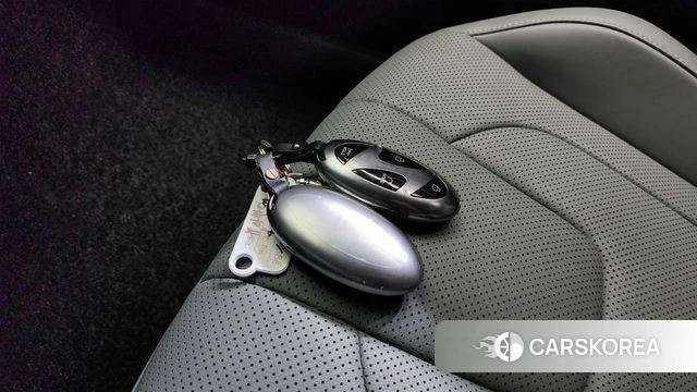 Hyundai The New Avante (CN7) 2024 Серебристо-серый из Кореи, фото 6