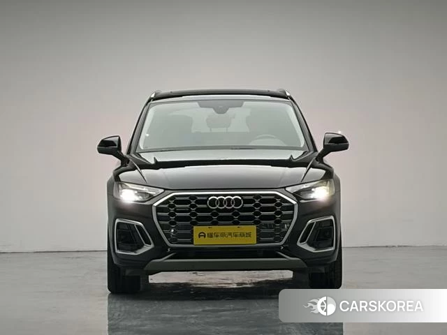 Audi Q5L 2022 Черный из Китая, фото 6