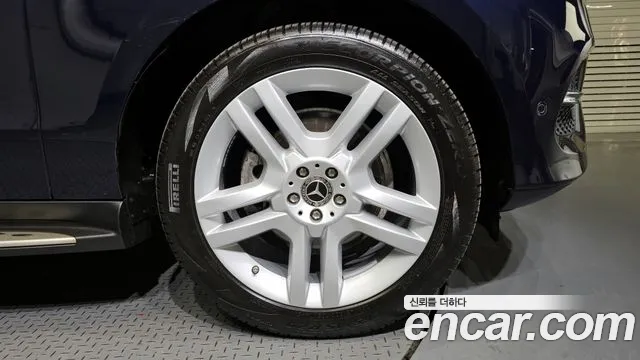 Mercedes-Benz GLE - Class W166 2018 Синий из Кореи, фото 6