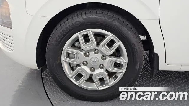 Hyundai Staria 2023 Белый из Кореи, фото 6