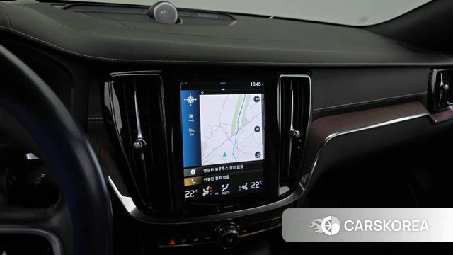 Volvo V60 Cross-Country 2nd Generation 2020 Белый из Кореи, фото 6