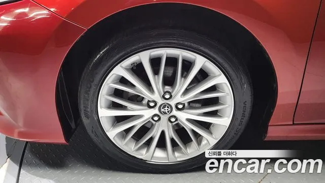 Toyota Camry (XV70) 2018 Красный из Кореи, фото 6