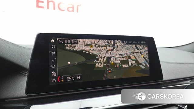 BMW 5 Series (G30) 2019 Серебристо-серый из Кореи, фото 6