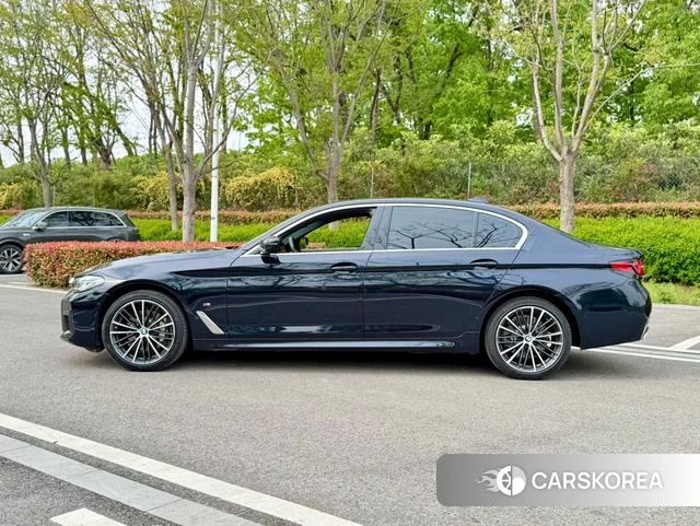 BMW 5 series 2022 Черный из Китая, фото 6