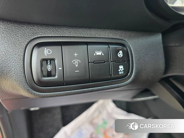 Hyundai Venue 2021 Красный из Кореи, фото 6