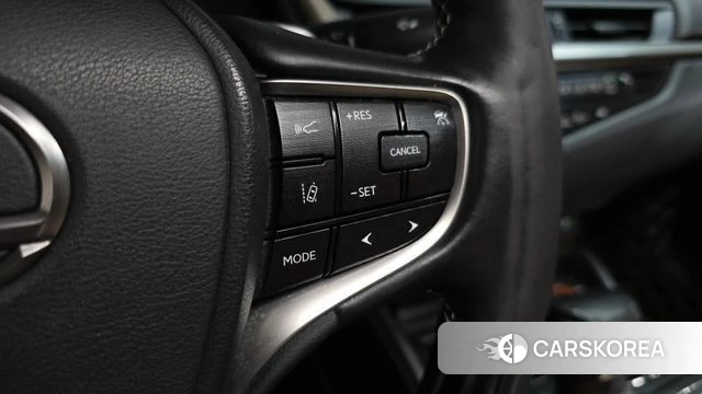 Lexus ES300h 7th generation 2019 Черный из Кореи, фото 6