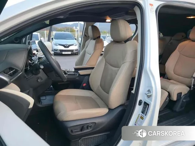 Toyota Sienna 4th Generation 2022 Белый из Кореи, фото 6