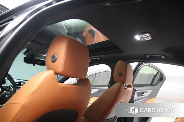 Jaguar XE 2020 Черный из Кореи, фото 6