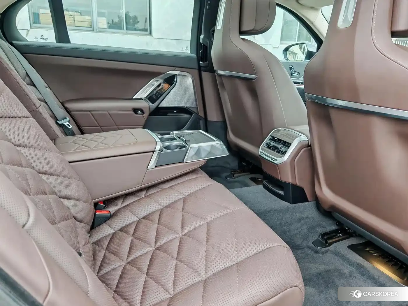 BMW 7 series 2025 Черный из Китая, фото 6