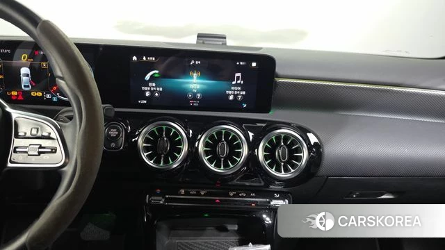 Mercedes-Benz A-Class W177 2021 Белый из Кореи, фото 6