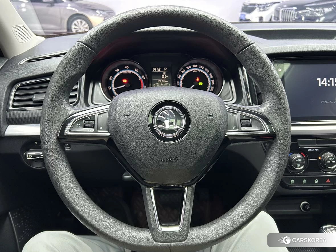 Skoda Komick 2022 Желтый из Китая, фото 6