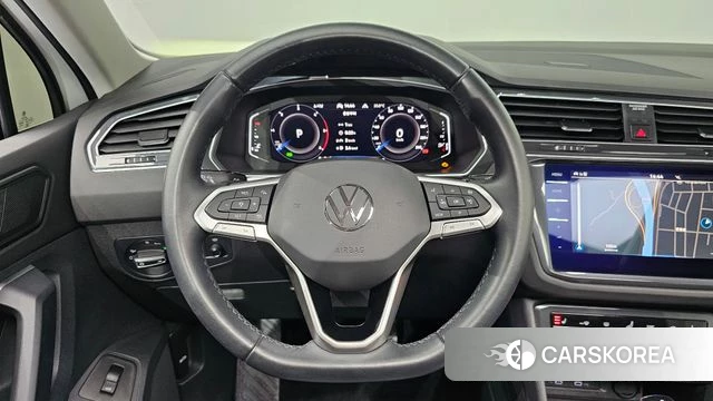 Volkswagen Tiguan second Generation 2022 Белый из Кореи, фото 6
