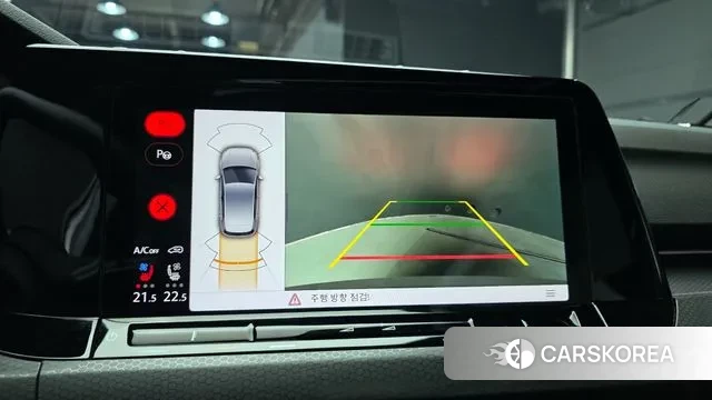 Volkswagen Golf 8th Generation 2023 Белый из Кореи, фото 6