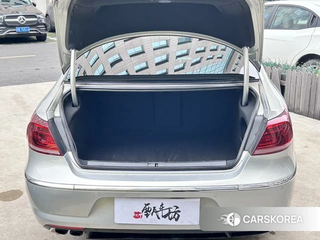Volkswagen CC 2018 Серебристо-серый из Китая, фото 6