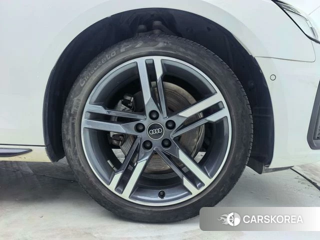 Audi A4L 2023 Белый из Китая, фото 6