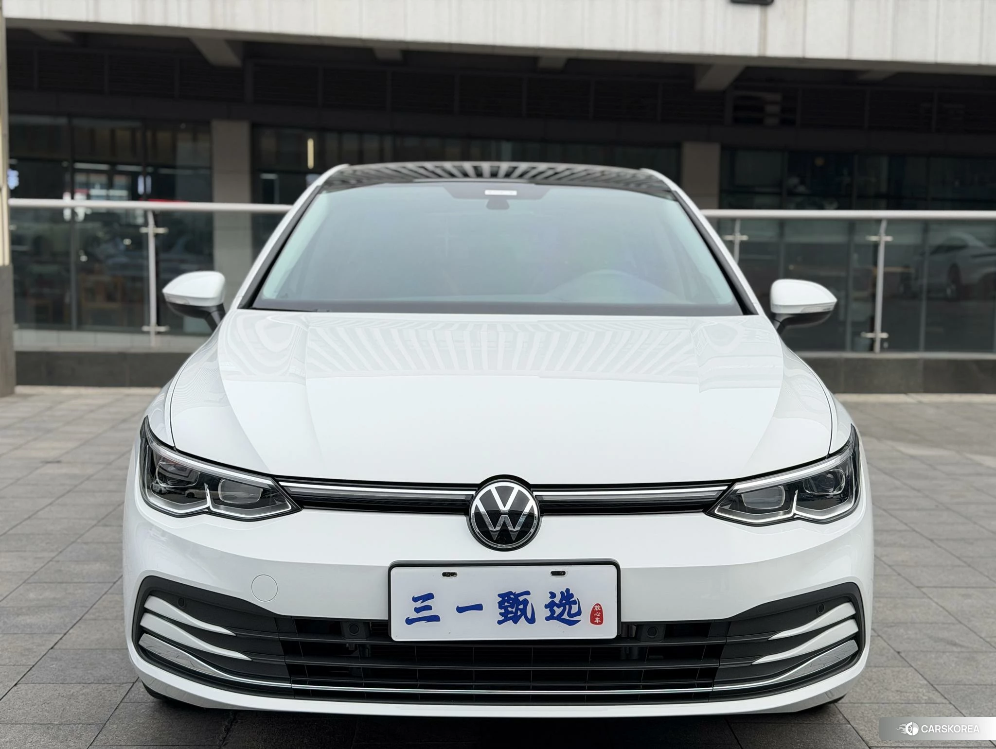Volkswagen Golf 2022 Белый из Китая, фото 6