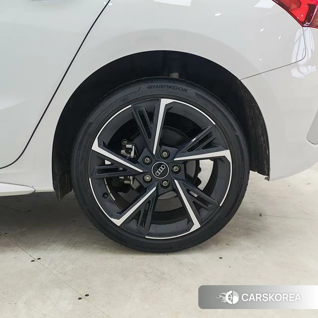 Audi A3 2023 Белый из Китая, фото 6