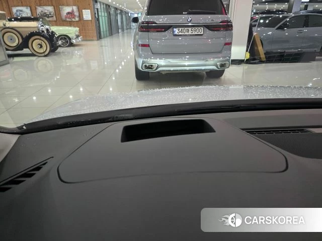 Volkswagen Golf 8th Generation 2023 Белый из Кореи, фото 6