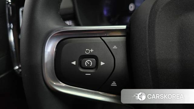 Volvo XC40 2024 Черный из Кореи, фото 6