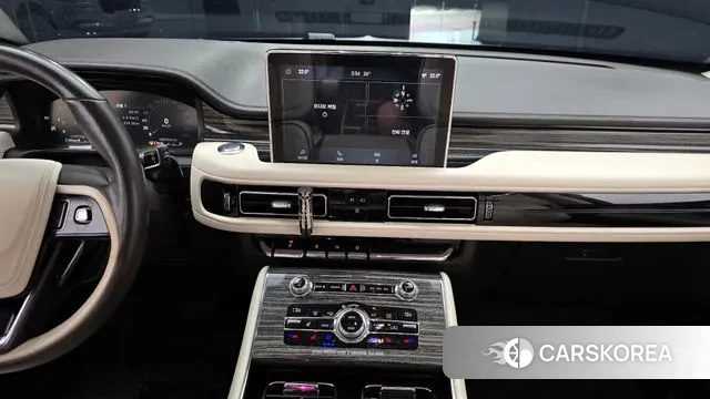 Lincoln Aviator 2nd generation 2020 Белый из Кореи, фото 6