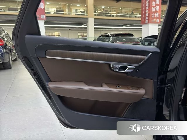 Volvo S90 2021 Черный из Китая, фото 6