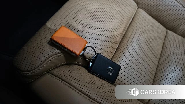 Volvo V60 Cross-Country 2nd Generation 2021 Белый из Кореи, фото 6