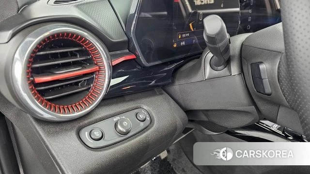 Chevrolet (GM Daewoo) Trax Crossover 2024 Белый из Кореи, фото 6